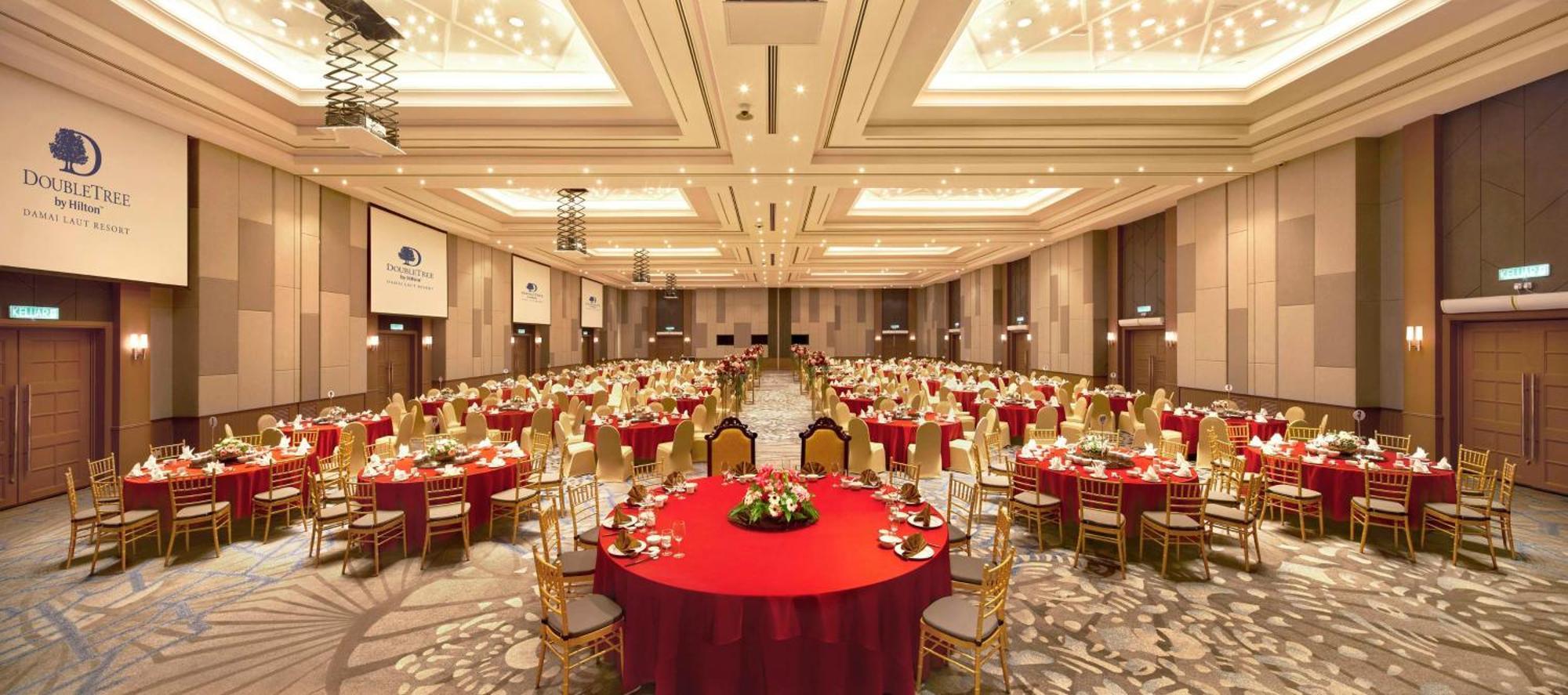 Doubletree By Hilton Damai Laut Hotel Lumut Kültér fotó