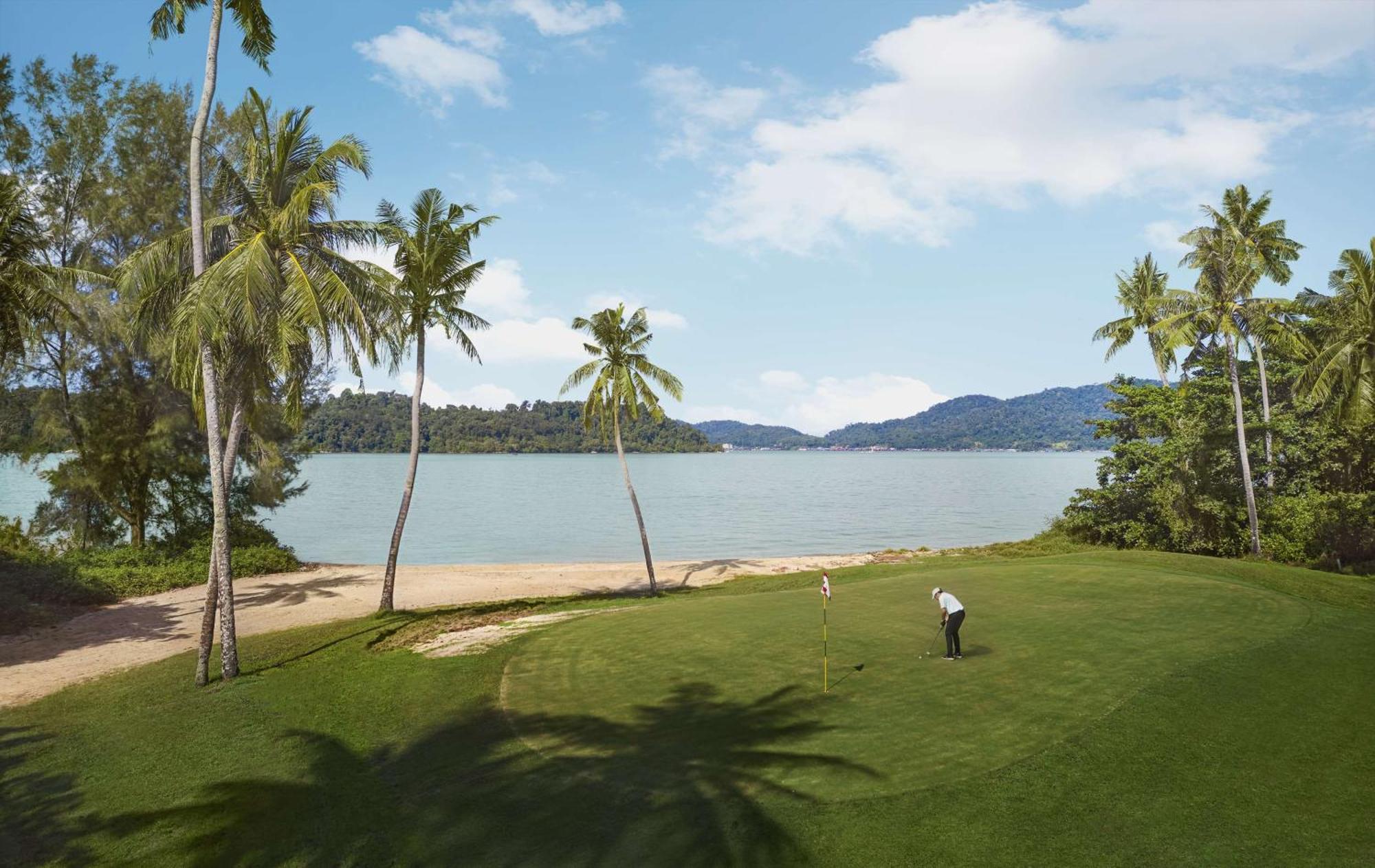 Doubletree By Hilton Damai Laut Hotel Lumut Kültér fotó