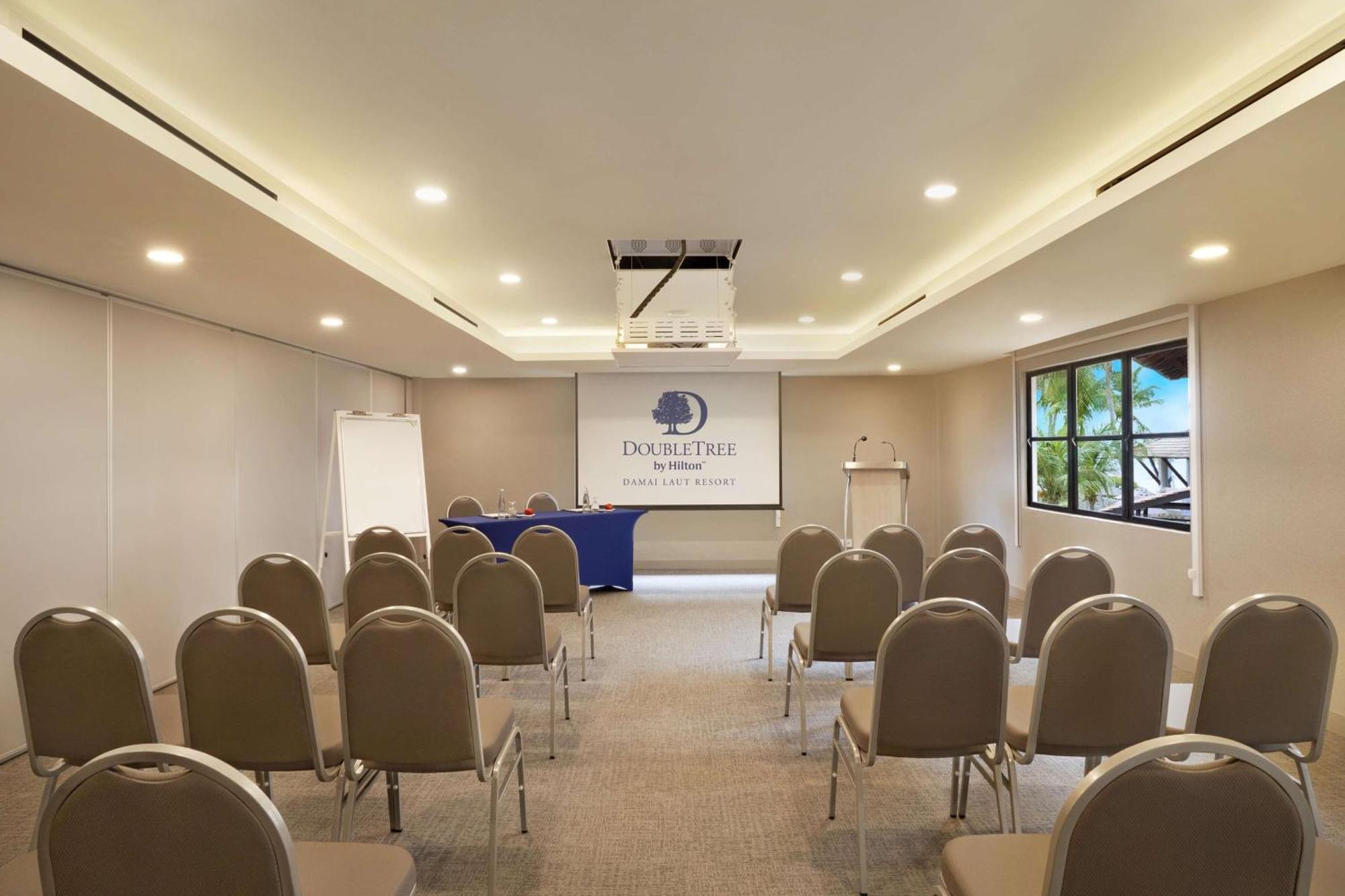 Doubletree By Hilton Damai Laut Hotel Lumut Kültér fotó