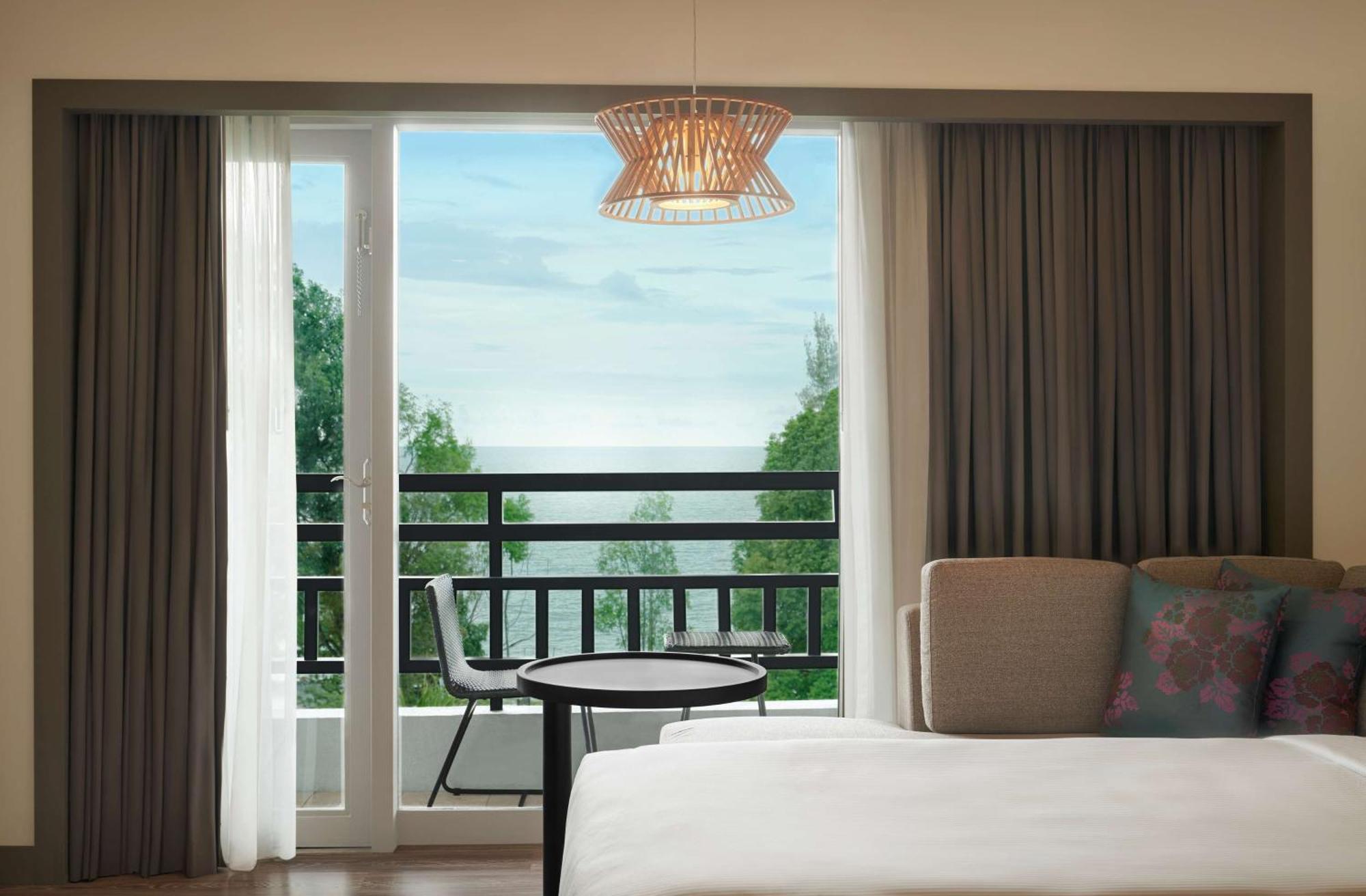 Doubletree By Hilton Damai Laut Hotel Lumut Kültér fotó