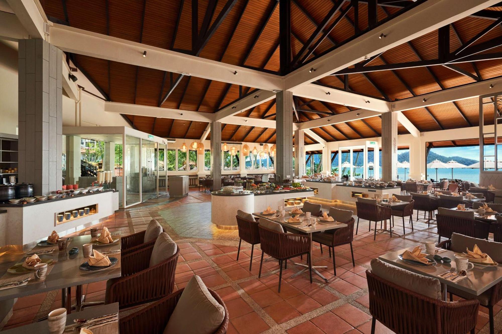 Doubletree By Hilton Damai Laut Hotel Lumut Kültér fotó