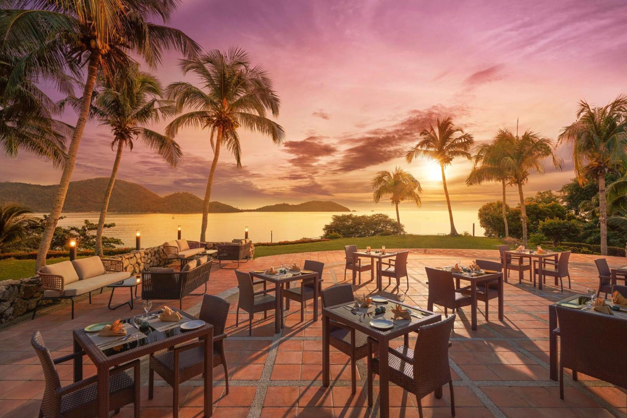 Doubletree By Hilton Damai Laut Hotel Lumut Kültér fotó