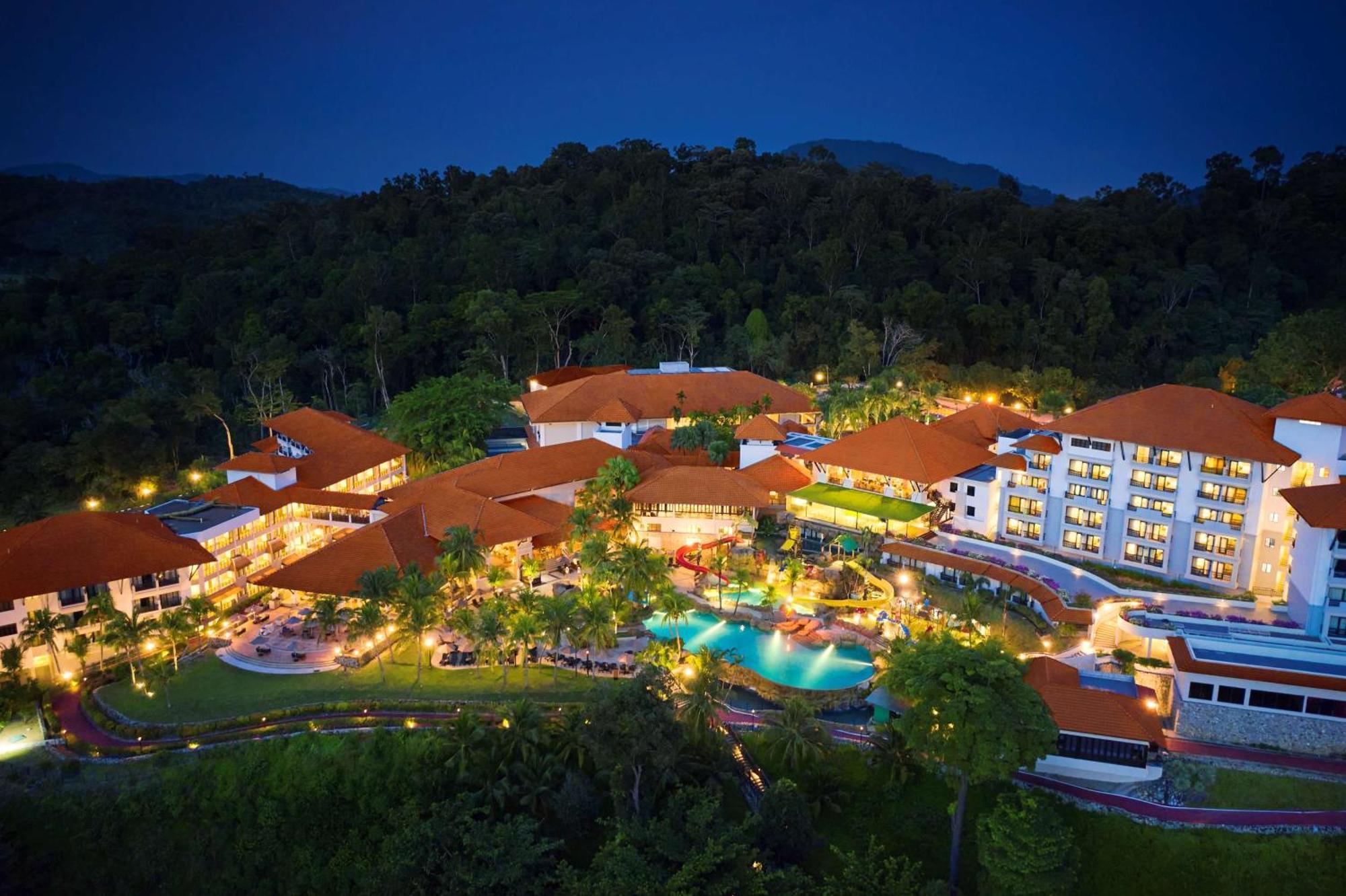 Doubletree By Hilton Damai Laut Hotel Lumut Kültér fotó
